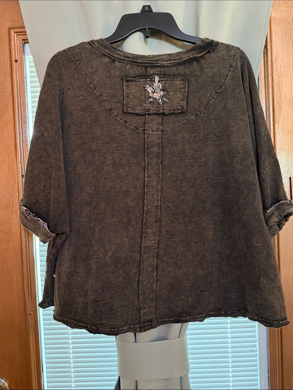Great top by Oli and Hali size medium - Picture 5 of 5